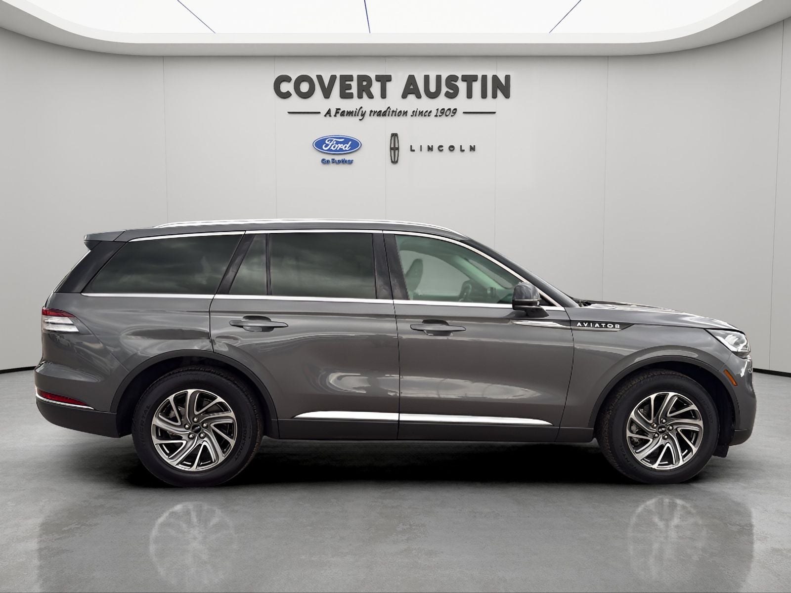 2023 Lincoln Aviator Standard