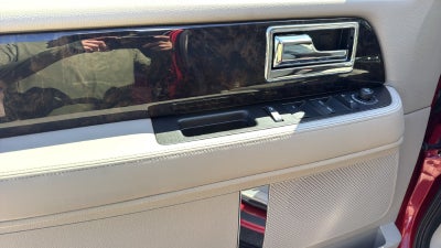 2016 Lincoln Navigator Select