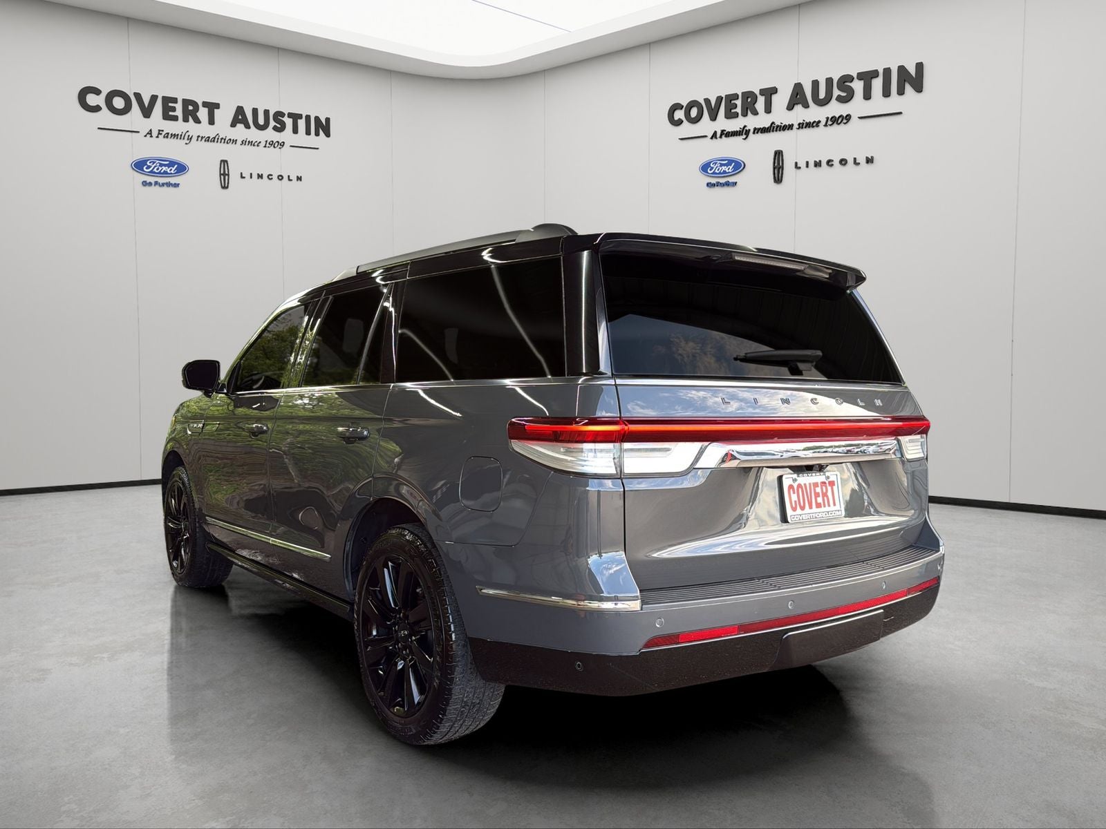 2022 Lincoln Navigator Black Label