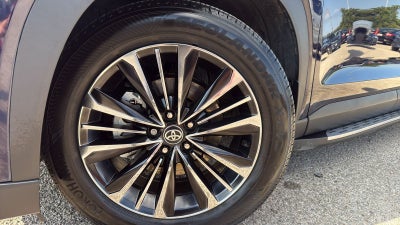 2025 Toyota Grand Highlander Hybrid MAX Platinum