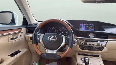 2014 Lexus ES 300h