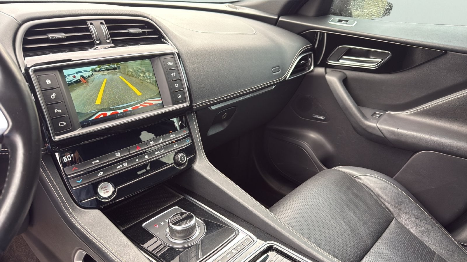 2018 Jaguar F-PACE 30t R-Sport