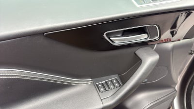2018 Jaguar F-PACE 30t R-Sport