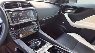 2020 Jaguar F-PACE 30t R-Sport