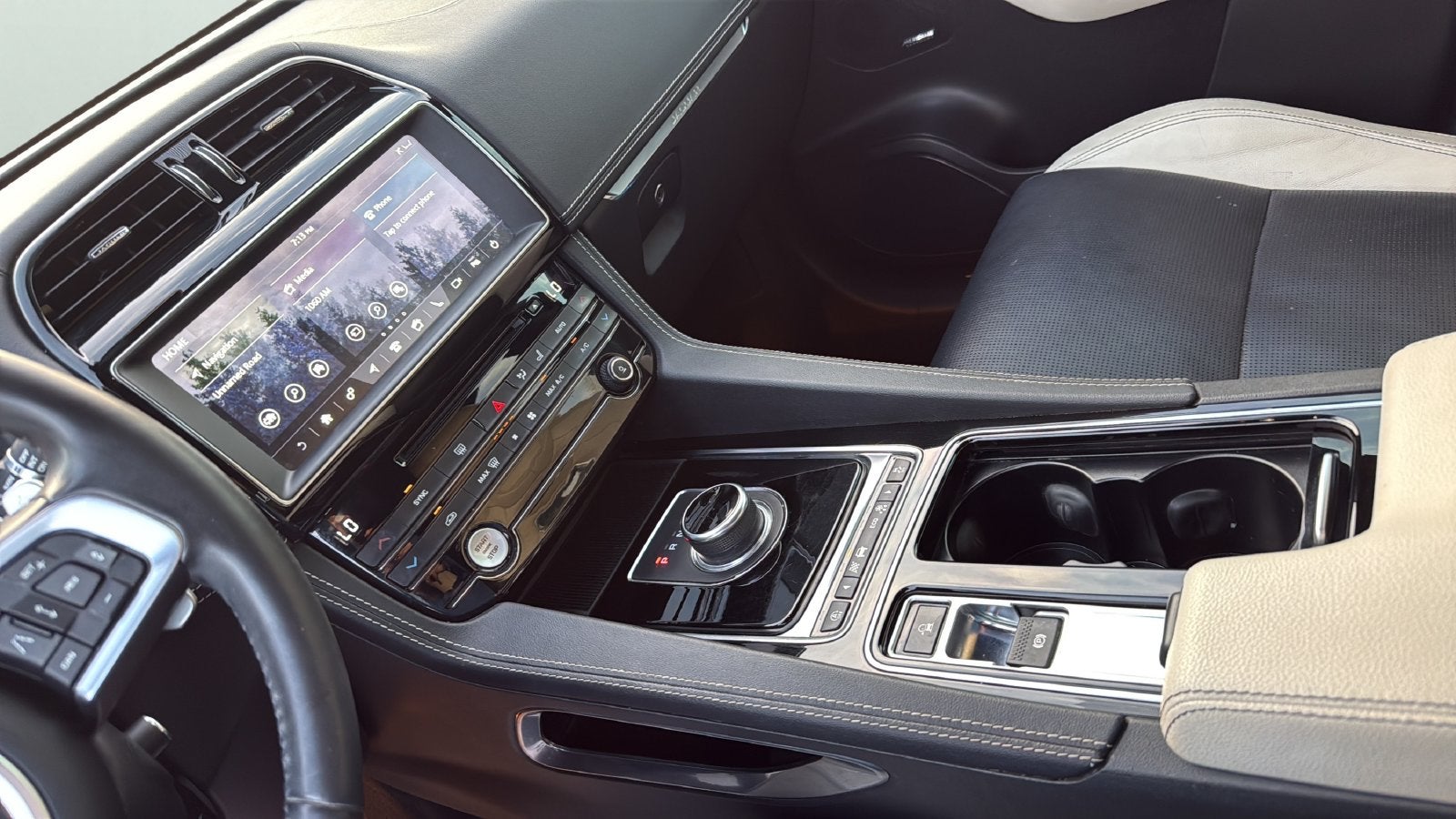 2020 Jaguar F-PACE 30t R-Sport